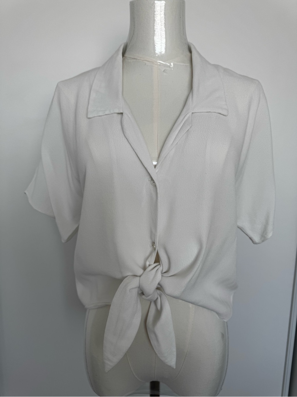 Aritzia Wilfred Free White Tie-Front Blouse XS